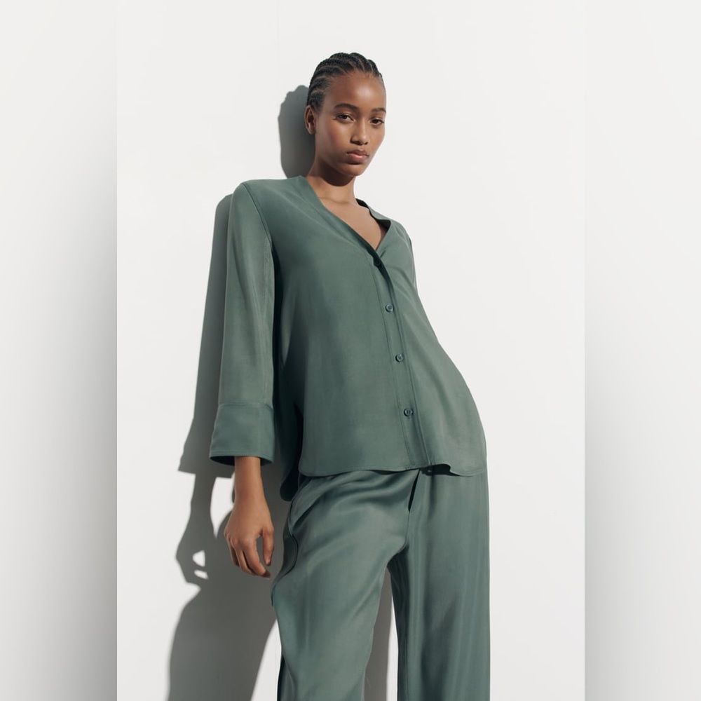 Zara Flowing Buttoned Pajama Blouse Sage Green 2851/304/199/009 - Picture 4 of 5